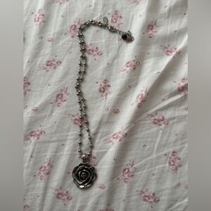 Elegant Silver Rose Pendant Necklace